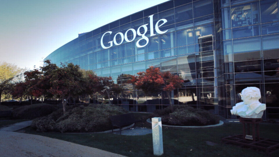Google: Καθυστερεί ξανά η επιστροφή στα γραφεία, μετά την εμφάνιση της όμικρον