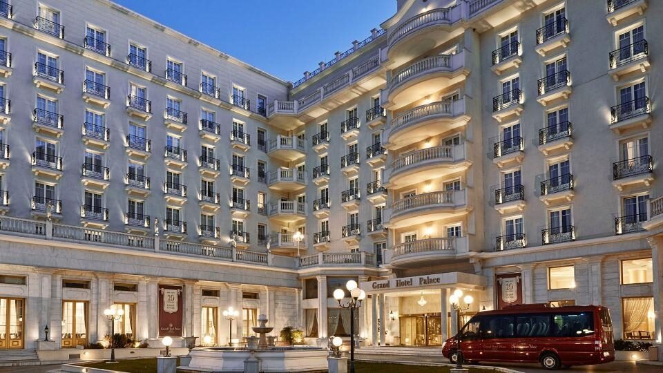 Grand Hotel Palace Thessaloniki: Δωρεά τριών νοσοκομειακών κλινών στο ΑΧΕΠΑ