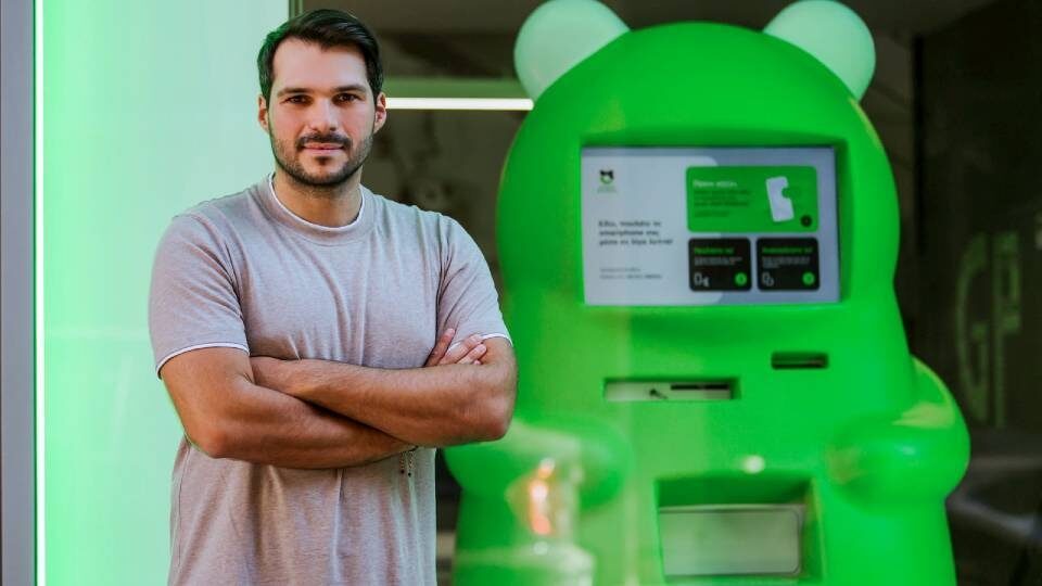 Green Panda: Τα «made in Greece» ΑΤΜ που αγοράζουν και ανακυκλώνουν smartphone
