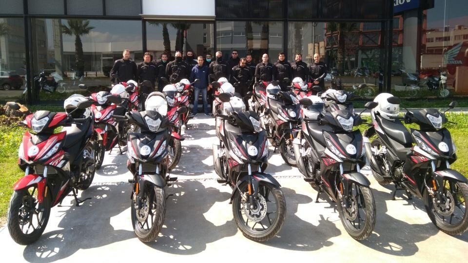 Όμιλος Σαρακάκη: 15 δίκυκλα Honda στη Δημοτική Αστυνομία του Δήμου Αθηναίων