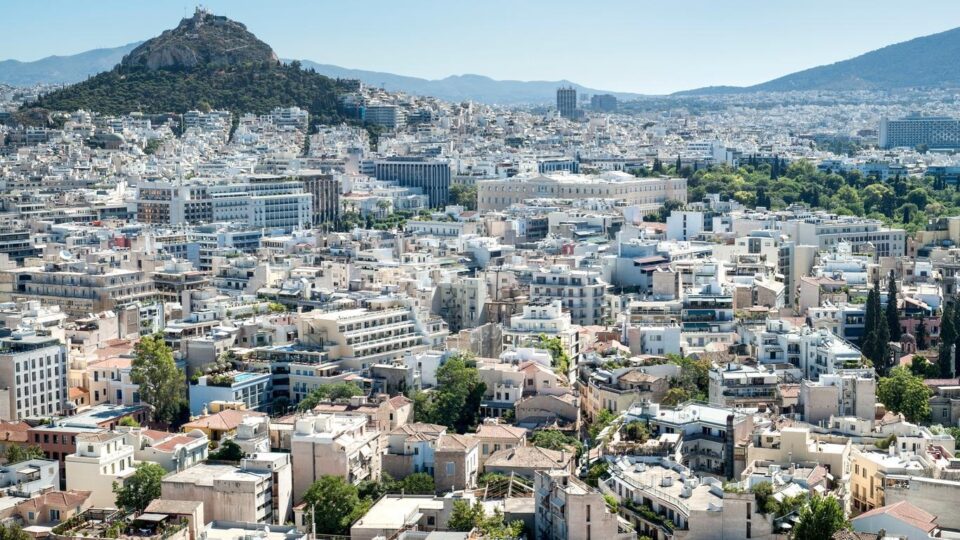 Τουρισμός: Το μεγάλο πρόβλημα της Αθήνας, οι δεσμεύσεις και οι ανακολουθίες