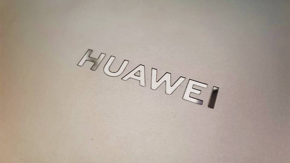 Η κινεζική Huawei ετοιμάζεται να αποχωρήσει από ορισμένες χώρες