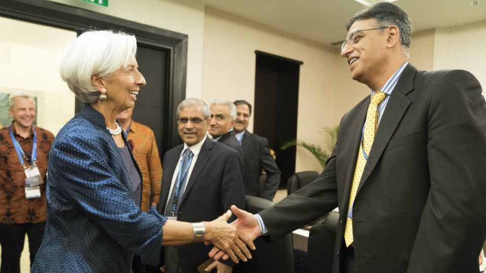 Οικονομική βοήθεια από το ΔΝΤ ζήτησε το Πακιστάν