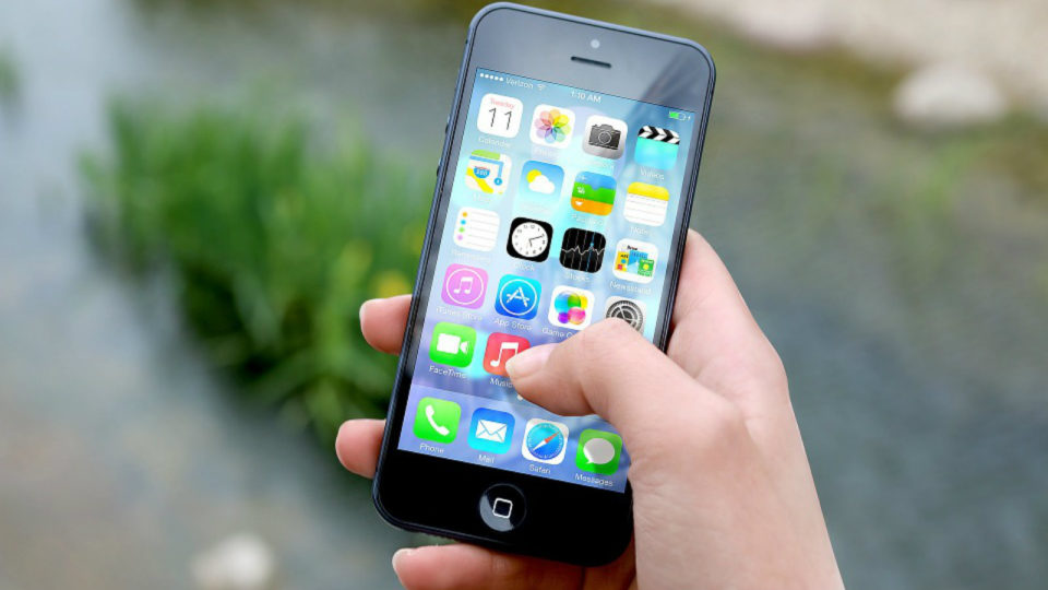 Έρευνα: Η κατοχή iPhone αποτελεί ισχυρό σημάδι πλούτου