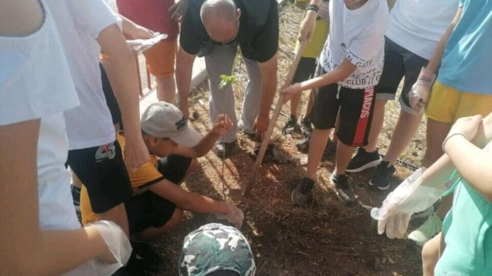 ΚΕΠΑ: Δεντροφύτευση καρυδιών σε κοινόχρηστους χώρους στις Κοινότητες του Δήμου Λοκρών