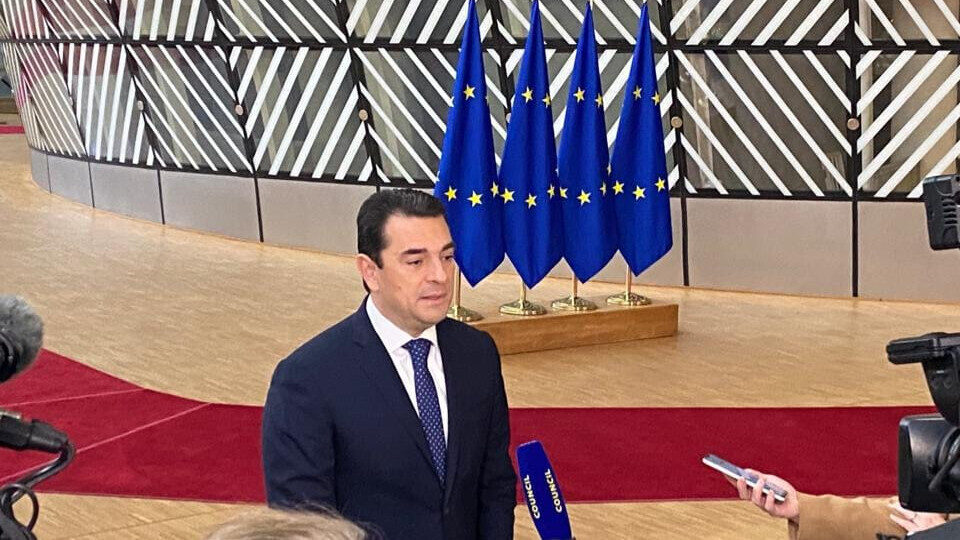 Σκρέκας: Έχουμε φτάσει στο σημείο μηδέν - Οι Ευρωπαίοι πολίτες αγωνιούν, οι επιχειρήσεις κλείνουν