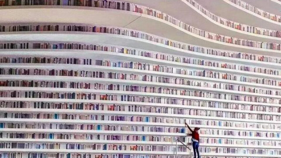 Ταξιδεύουμε στις εντυπωσιακότερες βιβλιοθήκες του κόσμου
