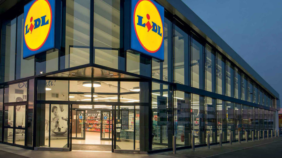 Τα Lidl έχουν ανοικτή θέση εργασίας με μισθό έως 2.900 ευρώ το μήνα