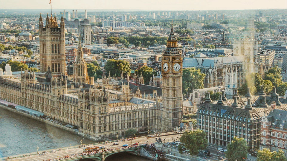 Το Λονδίνο ζητάει τρίμηνη παράταση για το Brexit