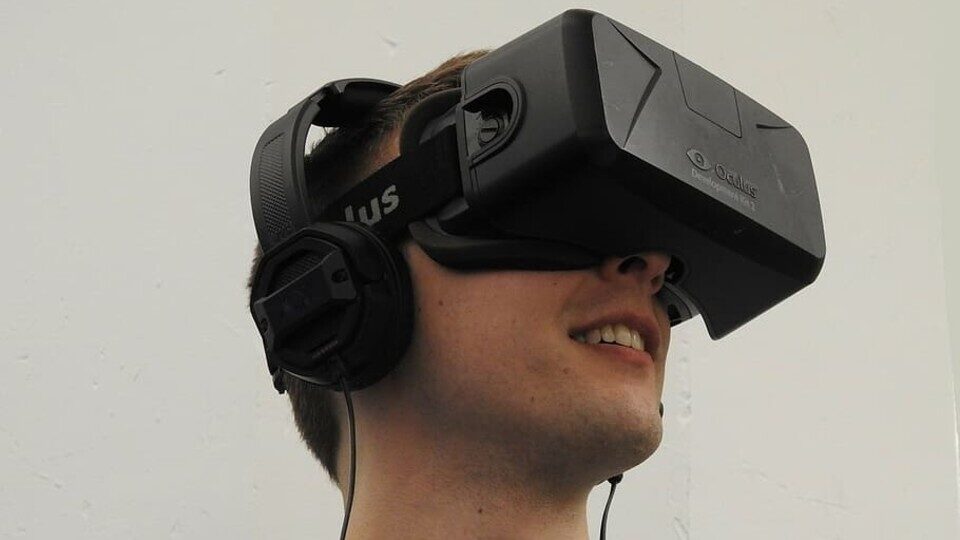 H Apple ετοιμάζει το πρώτο της VR headset - Με ύφασμα και υψηλό κόστος