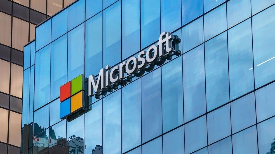 Μετά την Apple, η Microsoft μπήκε στο «κλειστό club» των 2 τρισ. δολάριων