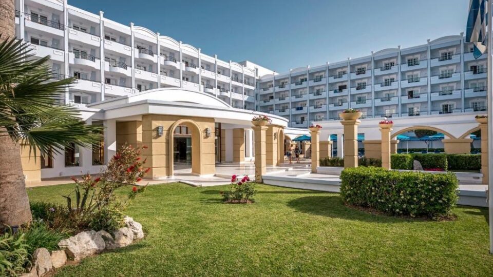 Εκ βάθρων ανακαίνιση του Mitsis Grand Hotel στη Ρόδο, στα 80 εκατ. ευρώ η επένδυση