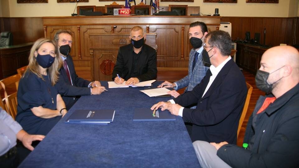 Υπογραφή Πρωτοκόλλου Συνεργασίας μεταξύ Δήμου Πειραιά, IN.EM.Y.- ΕΣΕΕ και Ε.Σ.Π. για τη στήριξη της επιχειρηματικότητας