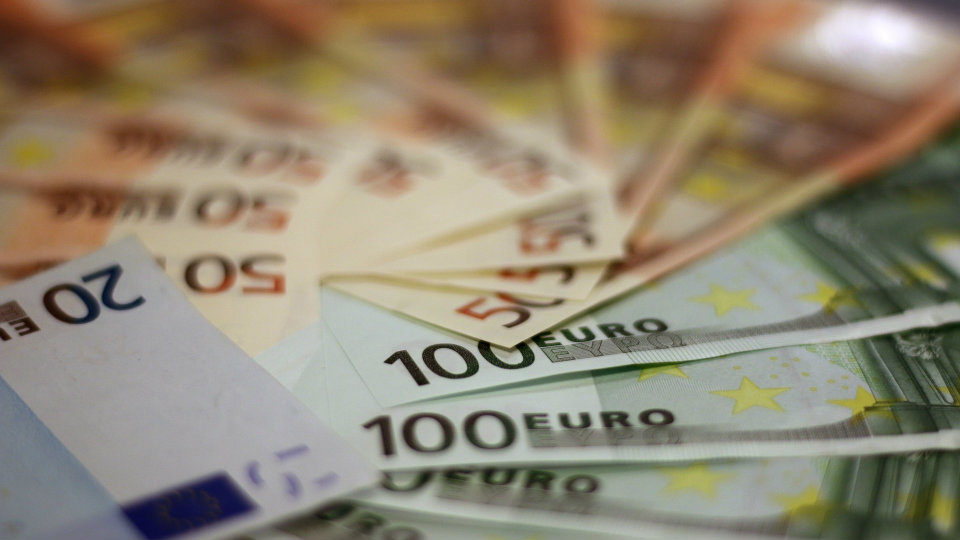Η ΕΕ ενέκρινε ελληνικό πρόγραμμα ύψους 800 εκατ. ευρώ για την ενεργειακή στήριξη ΜμΕ​