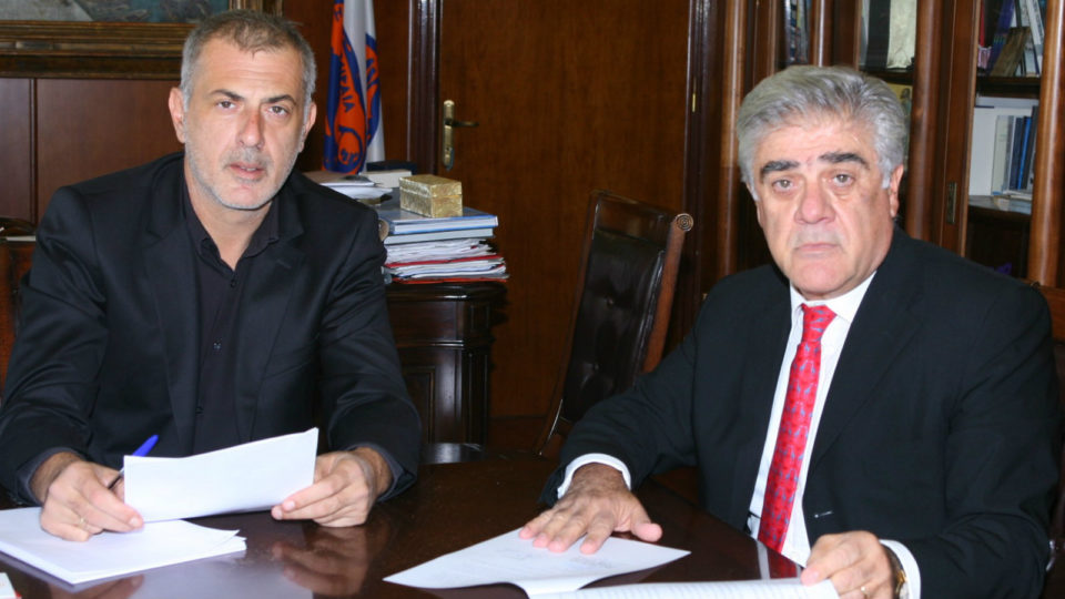 Σύμφωνο συνεργασίας μεταξύ του Δήμου Πειραιά και του Εκπαιδευτικού Ομίλου ΑΚΜΗ