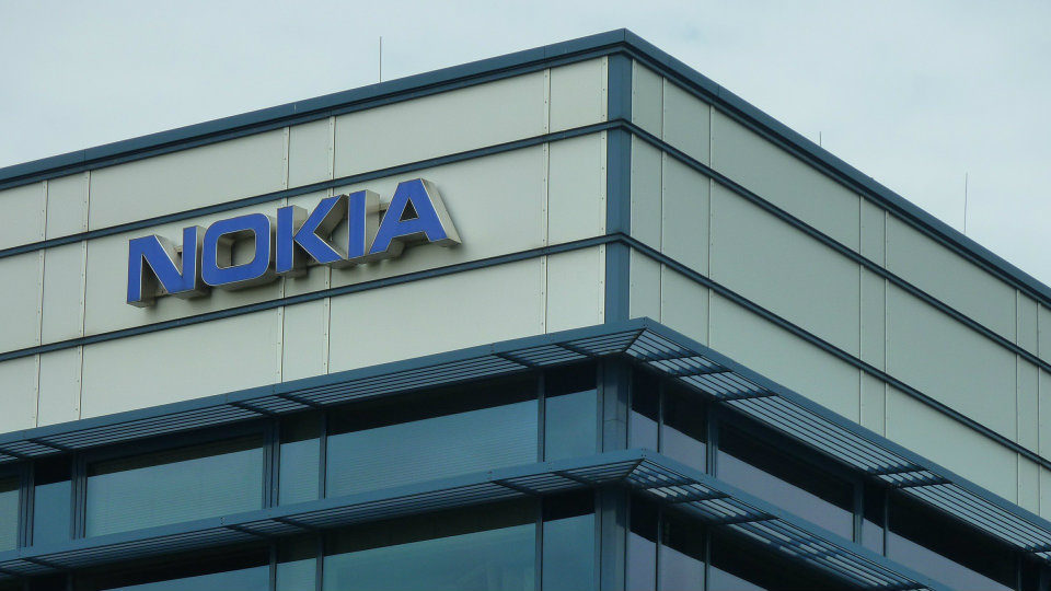 Η Nokia επικεντρώνεται στην τεχνολογία, αλλά η πολιτική «περιπλέκει τα πράγματα»