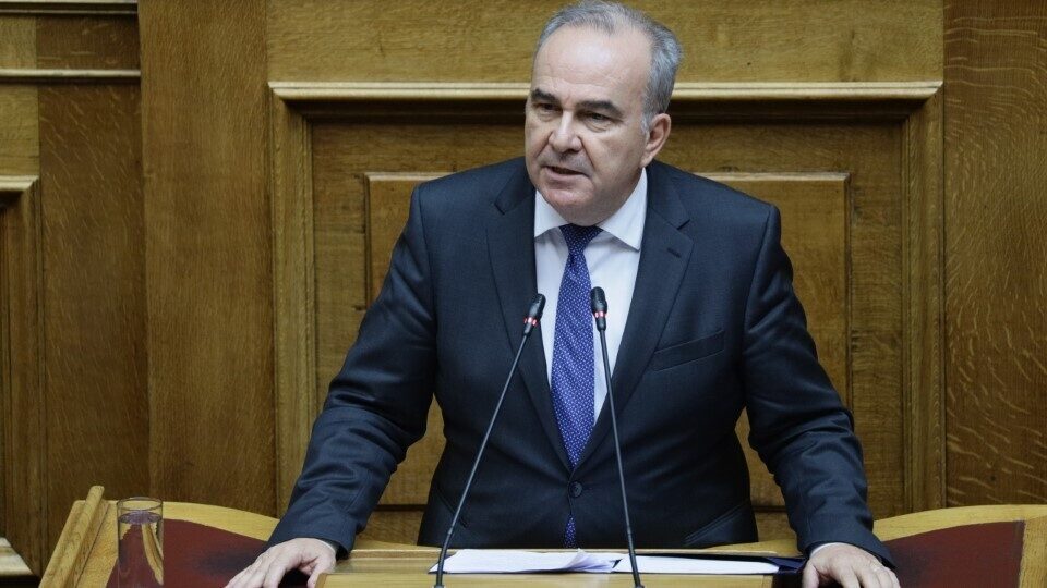 Την προκήρυξη για την ενίσχυση των τουριστικών επενδύσεων υπέγραψε ο Παπαθανάσης