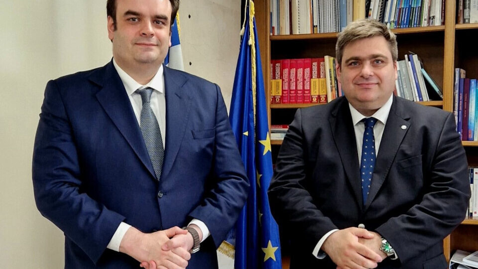 Συνάντηση Πιερρακάκη – ΚΕΕΕ: Στο επίκεντρο η στήριξη της επιχειρηματικότητας