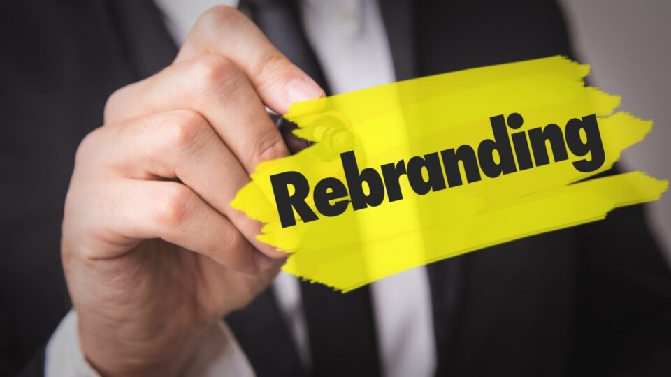 Rebranding: τι είναι, πότε το χρειαζόμαστε, πώς γίνεται σε 9 βήματα