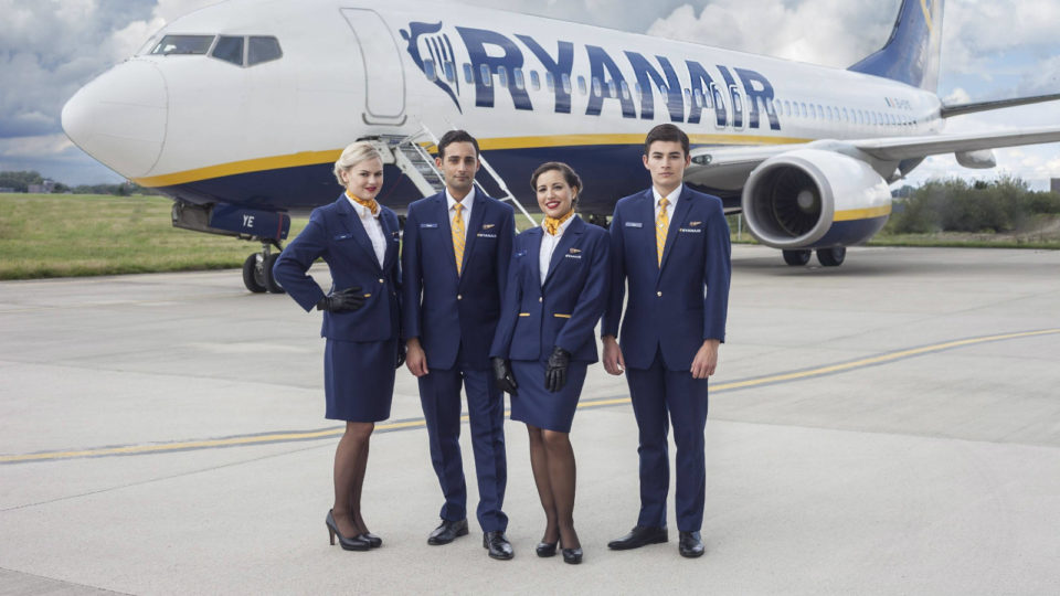 H Ryanair αναζητά προσωπικό