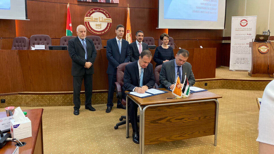 Μνημόνιο συνεργασίας υπέγραψε ο ΣΕΒ με το Βιομηχανικό Επιμελητήριο Ιορδανίας