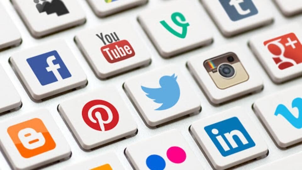 Social media: Ο παράδεισος των απατεώνων... και 10 τρόποι να τους εντοπίσετε