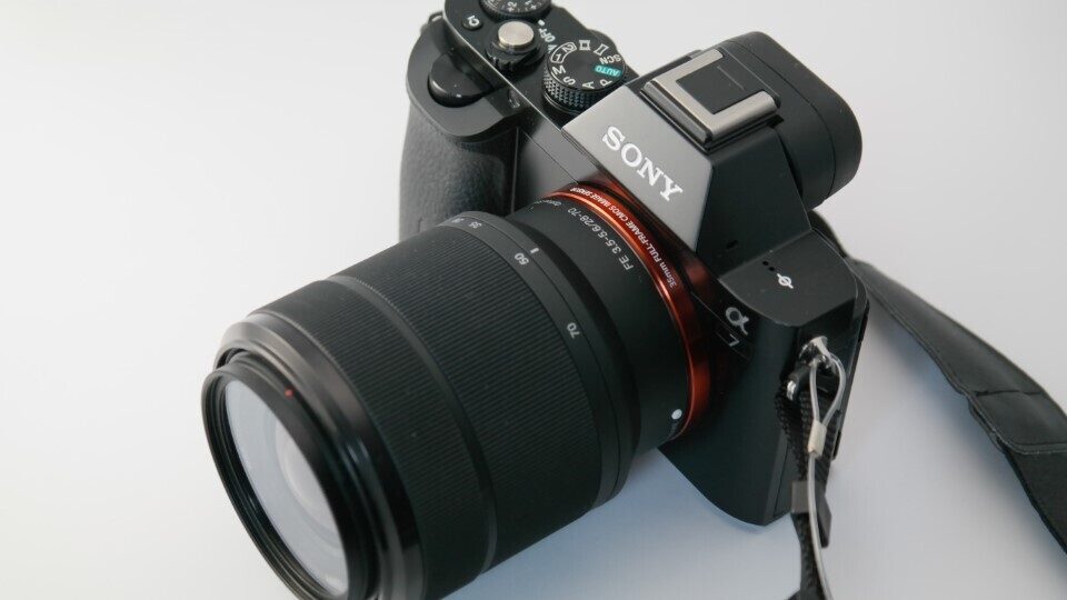 Η Sony σταματά τη διάθεση των τελευταίων DSLR της, επικεντρώνει στις mirrorless