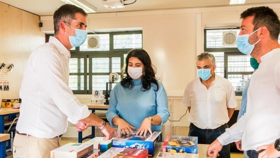Η πρώτη βιβλιοθήκη STEM από τον Δήμο Αθηναίων με δωρεά της Πλαίσιο Computers