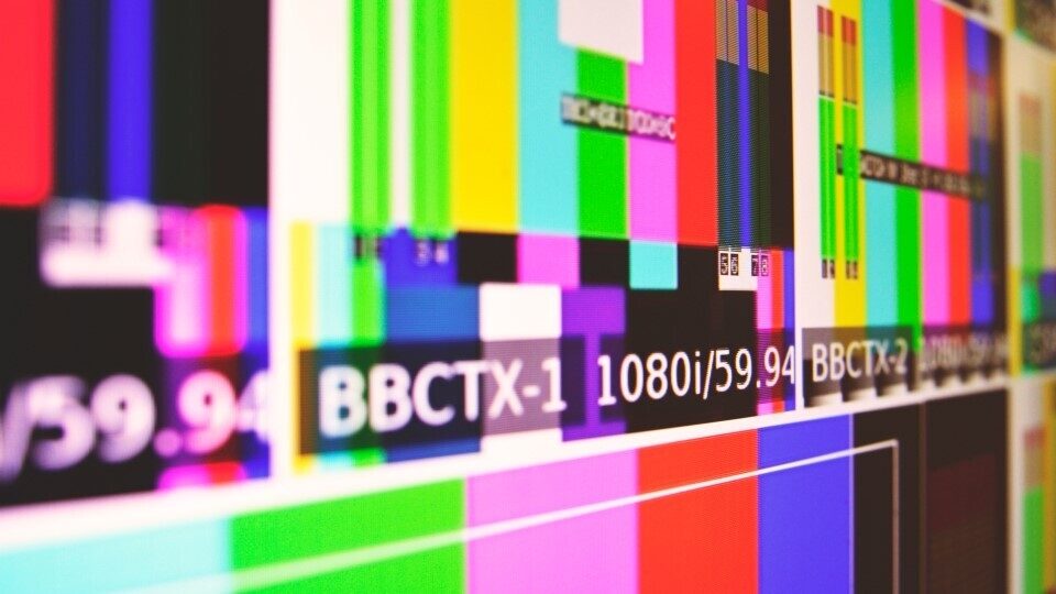 Οι Βρετανοί είδαν τηλεόραση και streaming στο 1/3 των ωρών που ήταν ξύπνιοι