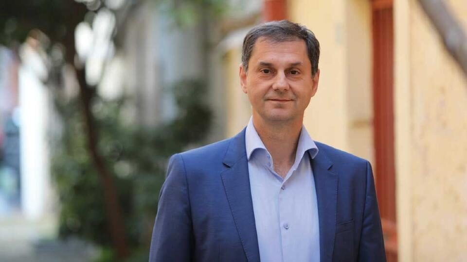 Θεοχάρης από Η.Β.: Αυξημένες πιθανότητες η Ελλάδα να μπει στην «πράσινη» ζώνη