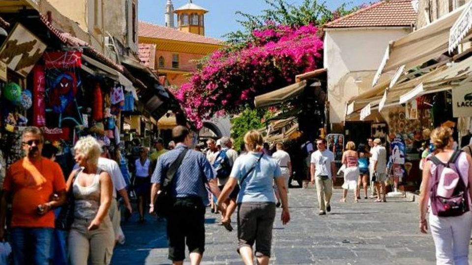 ΣΕΤΕ: 36,5 εκατομμύρια τουρίστες στην Ελλάδα το 2018