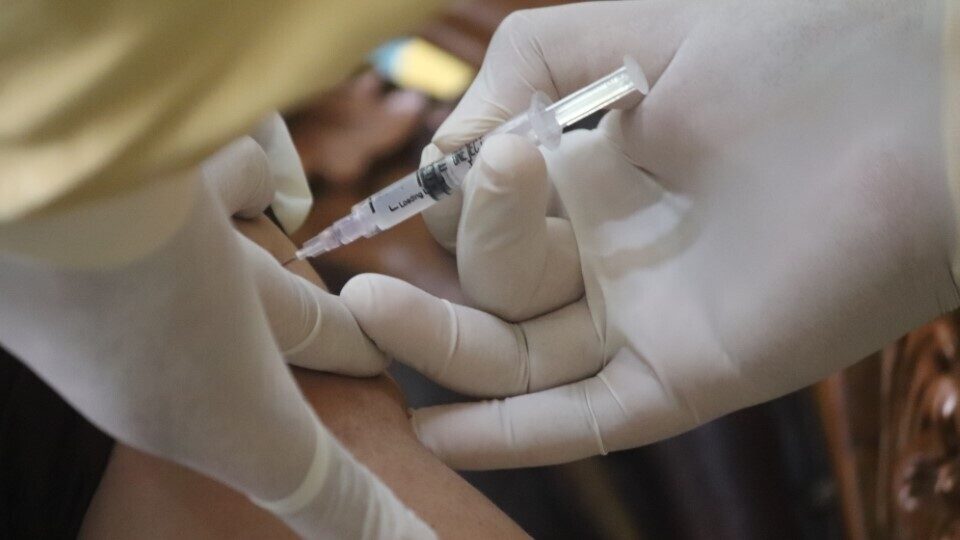 Η Επιτροπή δωρίζει εμβόλια για την προστασία ευάλωτων πληθυσμών από την ευλογιά των πιθήκων