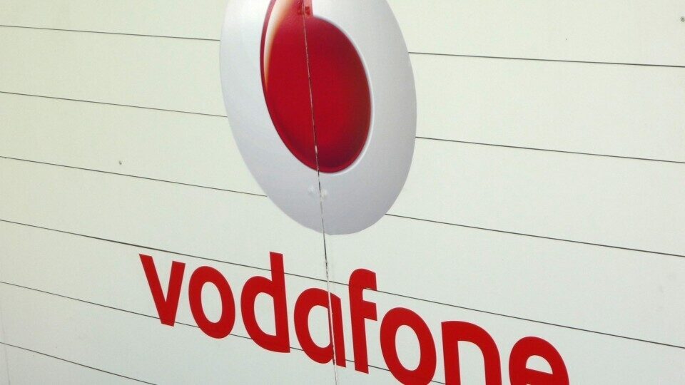 Vodafone: «Πράσινο φως» από την Κομισιόν στην εξαγορά της Liberty Global