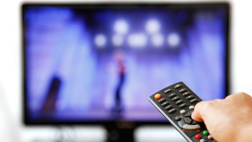 Τα έσοδα από τη συνδρομητική τηλεόραση μειώνονται, παγκοσμίως, κατά 11%