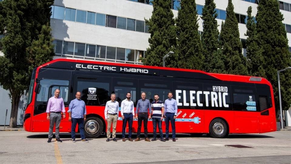 Αυτό είναι το πρώτο υβριδικό λεωφορείο για αστική συγκοινωνία στην Ελλάδα