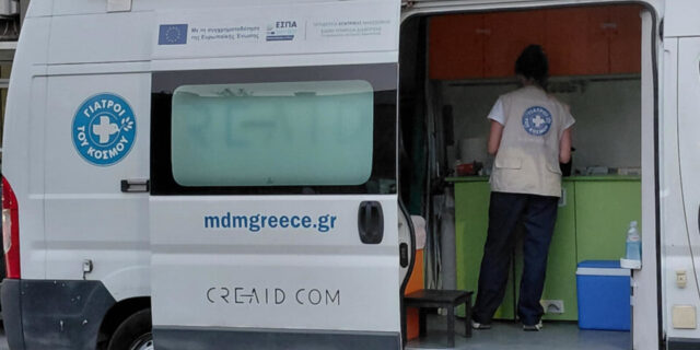 Οι Γιατροί του Κόσμου στο πλευρό των αστέγων της Θεσσαλονίκης εν μέσω καύσωνα
