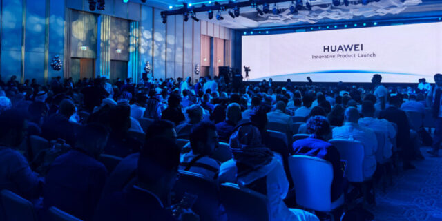 Η Huawei παρουσίασε τα νέα προϊόντα τεχνολογίας στο Ντουμπάι