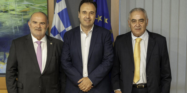 Συνάντηση ΕΕΑ - Παπαστεργίου: Πρόκειται να δοθεί άμεσα λύση στο πρόβλημα των ανασφάλιστων οχημάτων