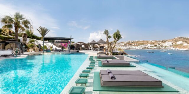 Τα 5στερα Kivotos Mykonos και Kivotos Santorini στην οικογένεια των Preferred Hotels & Resorts