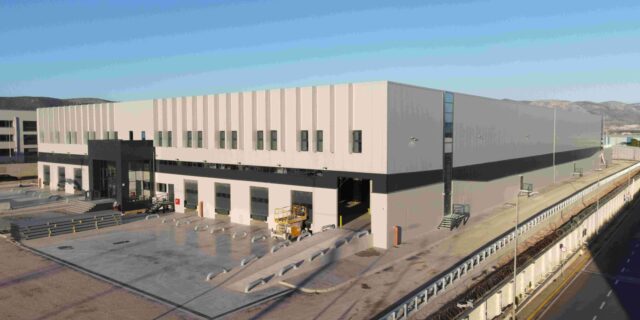 Έτοιμο το σύγχρονο κτήριο logistics της Noval Property στη Μάνδρα Αττικής