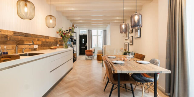 Η Airbnb συμβουλεύει τους χρήστες για ασφαλείς κρατήσεις και προστασία από διαδικτυακές απάτες