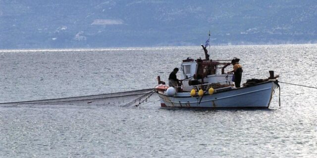 ΥΠΑΑΤ: Έγκριση από την ΕΕ για τροποποίηση της απόφασης για κορωνοενισχύσεις στην παράκτια αλιεία