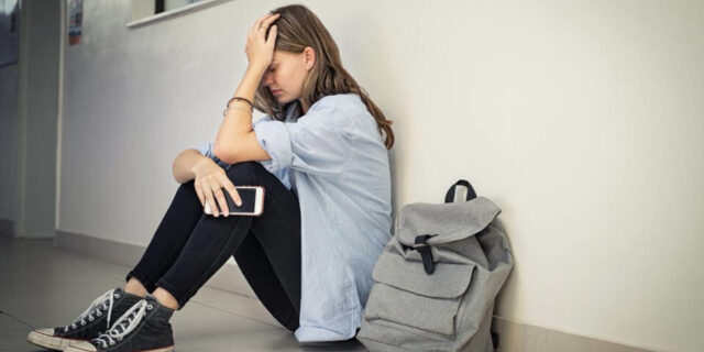 Εθνικό σχέδιο κατά του bullying: Επανέρχεται η 5ημερη αποβολή – Η ψηφιακή πλατφόρμα καταγγελιών και οι απουσίες