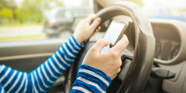 13ο Βαρόμετρο για την υπεύθυνη οδήγηση: Το 23% κάτω των 35 ετών βλέπει βίντεο οδηγώντας
