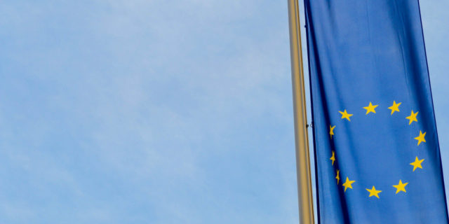 Εκσυγχρονίζεται η εξωδικαστική επίλυση διαφορών μεταξύ επιχειρήσεων και καταναλωτών στην Ε.Ε.
