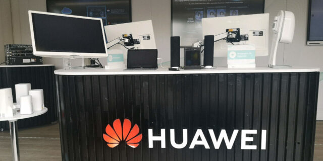 Τις δυνάμεις τους ενώνουν Huawei και ΔΥΠΑ για την ενίσχυση της γυναικείας απασχόλησης