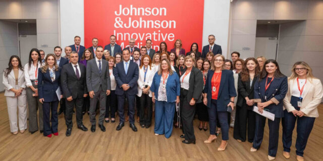 Η Johnson & Johnson IM Ελλάδος σε συνάντηση με τον Άδωνι Γεωργιάδη για τις κλινικές μελέτες