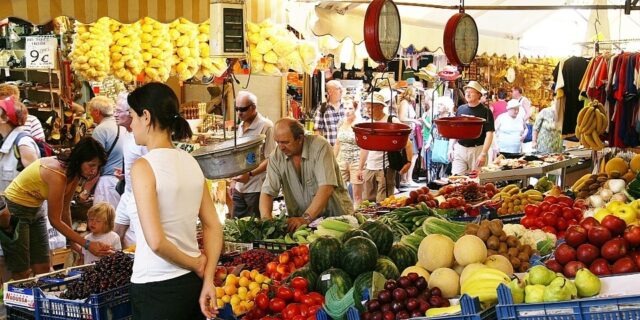 Πώς θα λειτουργεί το market pass στις λαϊκές αγορές - Τι πρέπει να κάνουν οι πωλητές