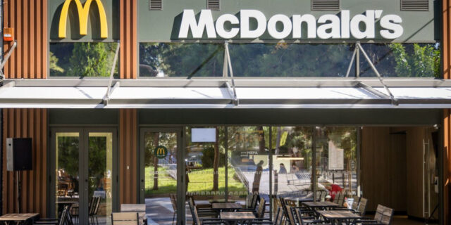 Νέο εστιατόριο McDonald's στη Ν. Σμύρνη άνοιξε η Premier Capital Ελλάς