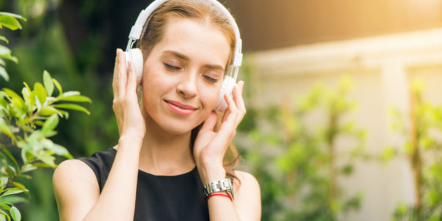 ​Έρευνα ΙΟΒΕ: Πλατφόρμες steaming επιλέγει το 54,7% των ακροατών μουσικής